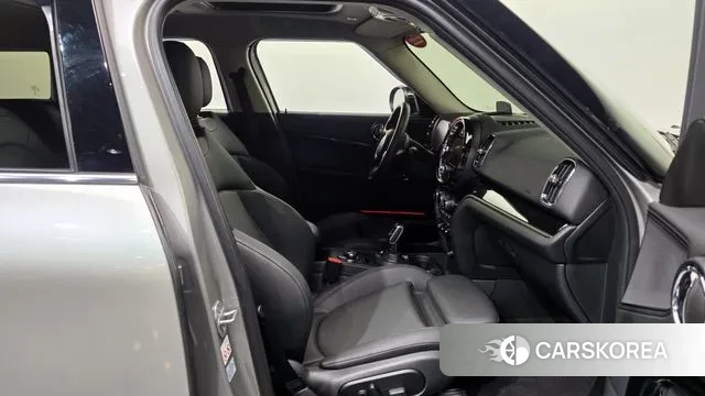 Mini Cooper Countryman 2023 Серебристо-серый из Кореи, фото 2