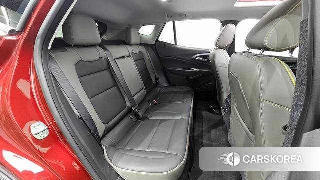 Chevrolet (GM Daewoo) Trax Crossover 2023 Красный из Кореи, фото 2
