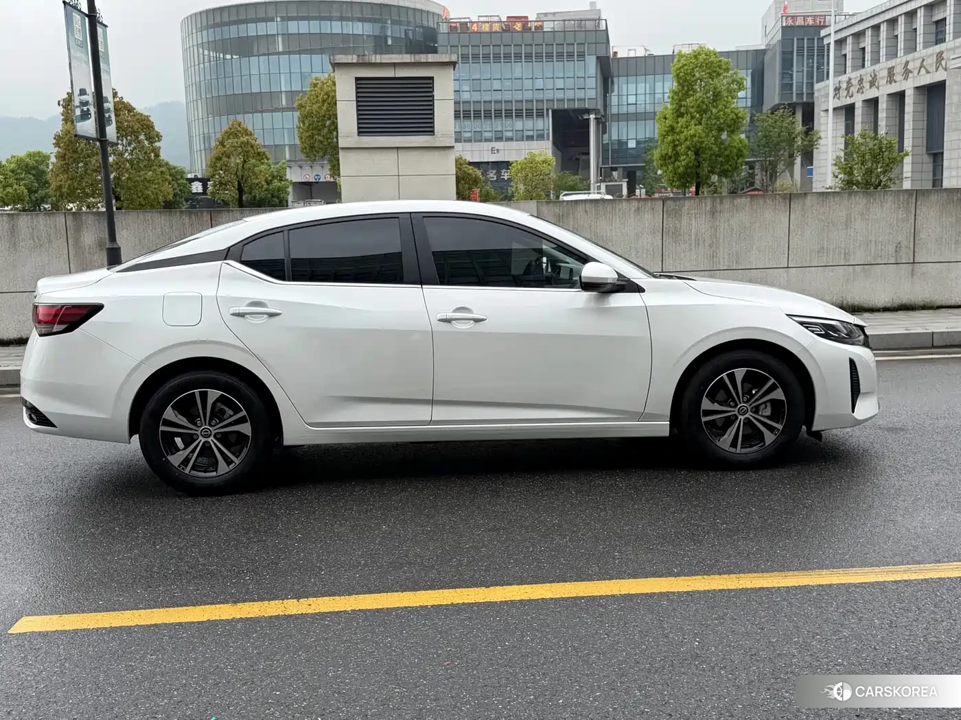 Nissan Xuan Yi 2025 Белый из Китая, фото 2
