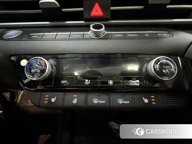 Hyundai Elantra 2023 Белый из Китая, фото 2