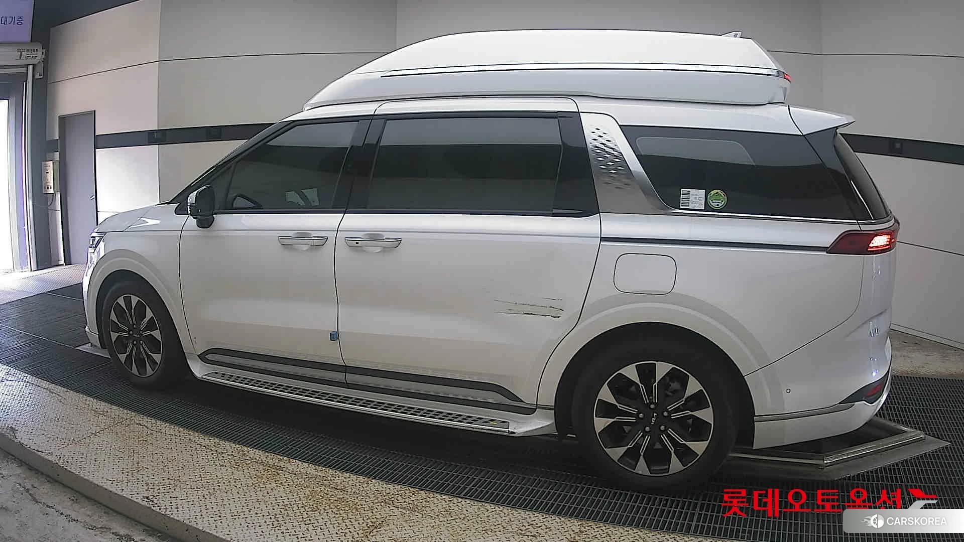 Kia Carnival Hairimujin 2023 Snow White Pearl (optional) из Кореи, фото 2