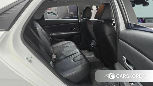 Hyundai Avante Hybrid (CN7) 2023 Белый из Кореи, фото 2