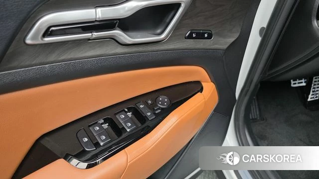 Kia Sportage 5th Generation 2023 Белый из Кореи, фото 2