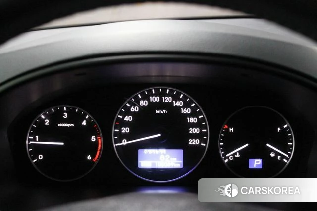 Hyundai The New Grand Starex 2018 Серебристо-серый из Кореи, фото 2