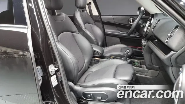 Mini Cooper Countryman 2021 Черный из Кореи, фото 2