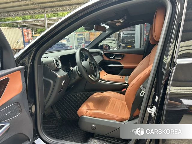 Mercedes-Benz GLC 2024 Черный из Китая, фото 2