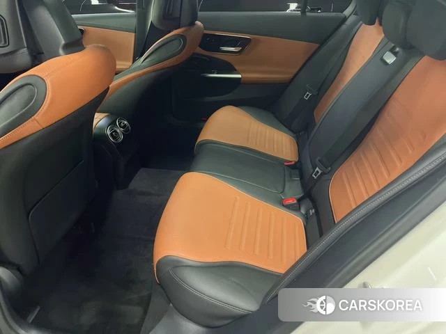 Mercedes-Benz Class C 2022 Белый из Китая, фото 2