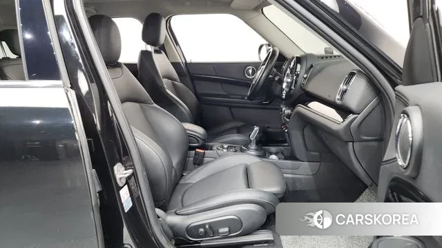 Mini Cooper Countryman 2021 Черный из Кореи, фото 2