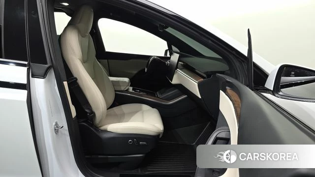 Tesla Model X 2023 Белый из Кореи, фото 2