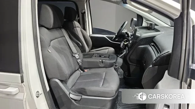 Hyundai Staria 2021 Белый из Кореи, фото 2