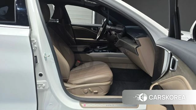 Kia K8 2023 Белый из Кореи, фото 2