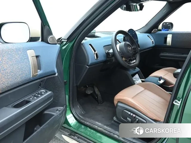 Mini Cooper S Countryman 3rd Generation 2024 Зеленый из Кореи, фото 2