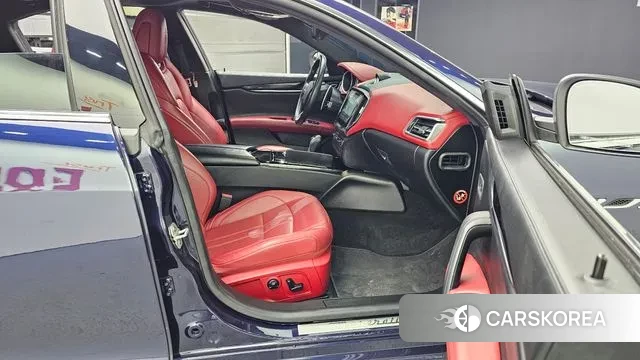 Maserati Ghibli 2018 Синий из Кореи, фото 2