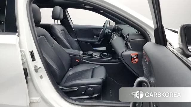 Mercedes-Benz A-Class W177 2020 Белый из Кореи, фото 2