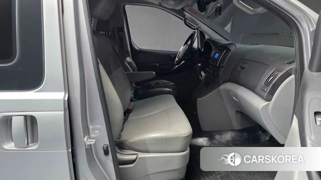Hyundai The New Grand Starex 2018 Серебряный из Кореи, фото 2