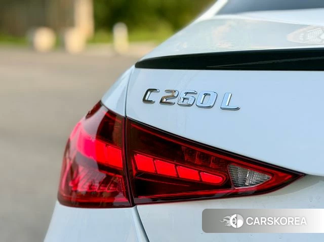 Mercedes-Benz Class C 2023 Белый из Китая, фото 2