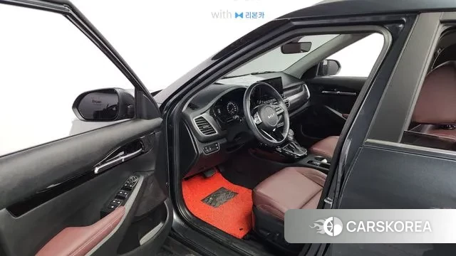 Kia Seltos 2022 Серый из Кореи, фото 2