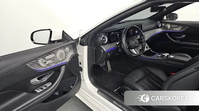 Mercedes-Benz E-Class W213 2022 Белый из Кореи, фото 2