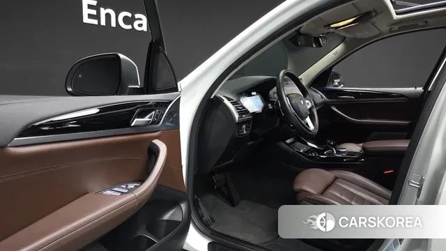 BMW X3 (G01) 2022 Белый из Кореи, фото 2