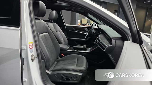 Audi A6 (C8) 2023 Белый из Кореи, фото 2