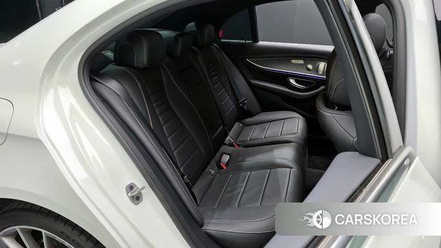 Mercedes-Benz E-Class W213 2022 Белый из Кореи, фото 2