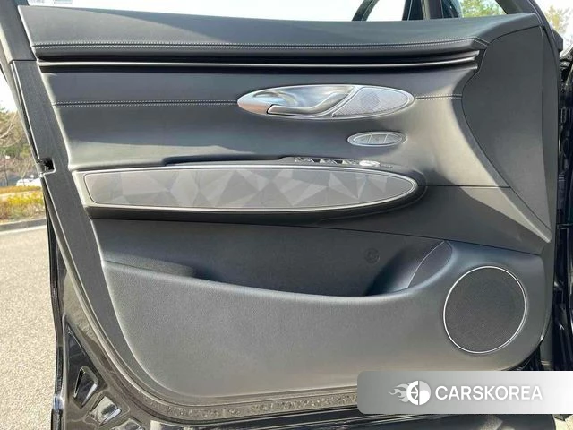 Genesis GV70 2024 Черный из Кореи, фото 2