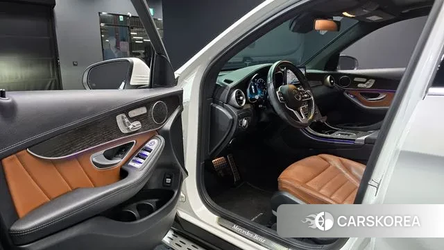 Mercedes-Benz GLC-Class X253 2022 Белый из Кореи, фото 2