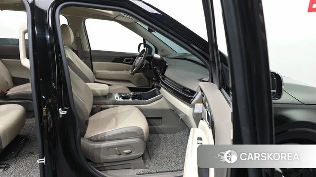 Kia The New Carnival 4th Generation 2024 Черный из Кореи, фото 2