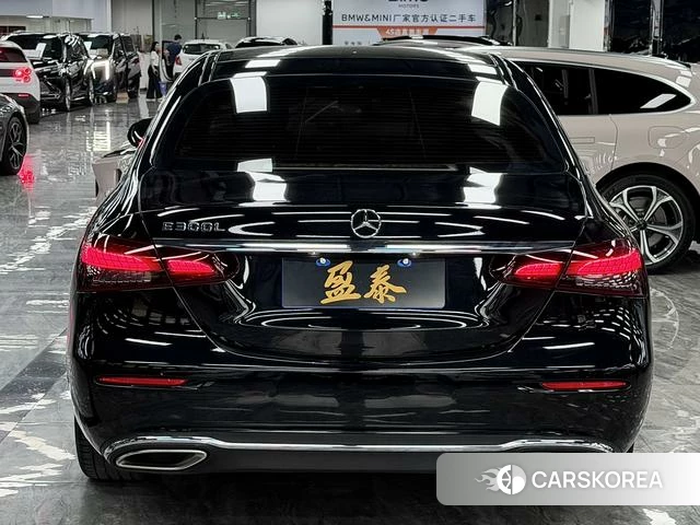 Mercedes-Benz E-class 2022 Черный из Китая, фото 2