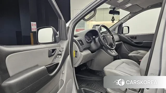 Hyundai The New Grand Starex 2018 Серебряный из Кореи, фото 2