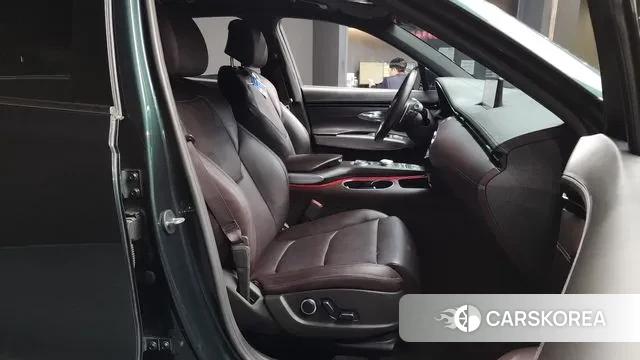 Genesis GV70 2021 Темно-зеленый из Кореи, фото 2