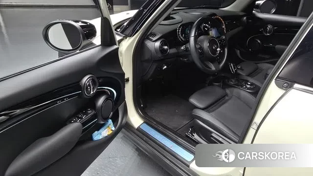 Mini Cooper S 2022 Жемчужный двухцветный из Кореи, фото 2