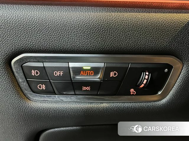 BMW X7 (G07) 2022 Черный из Кореи, фото 2