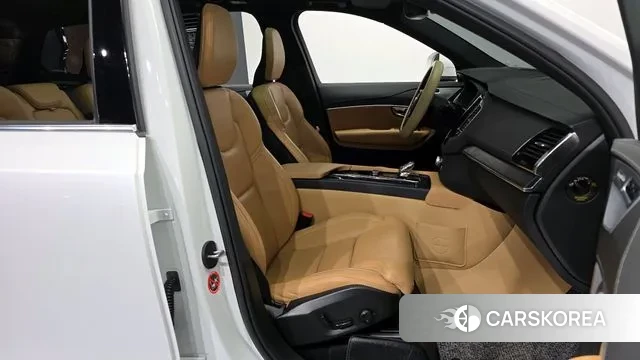 Volvo XC90 second Generation 2023 Белый из Кореи, фото 2