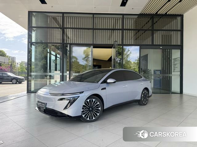Nissan N7 2025 Серебристо-серый из Китая, фото 2