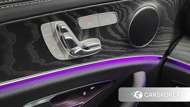 Mercedes-Benz E-Class W213 2023 Белый из Кореи, фото 2