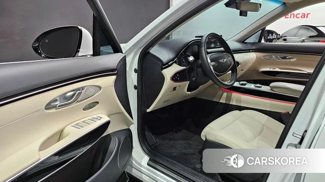 Genesis GV70 2023 Белый из Кореи, фото 2