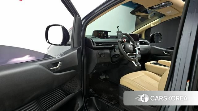 Hyundai Staria 2023 Серый из Кореи, фото 2