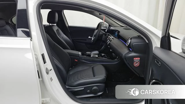 Mercedes-Benz A-Class W177 2020 Белый из Кореи, фото 2