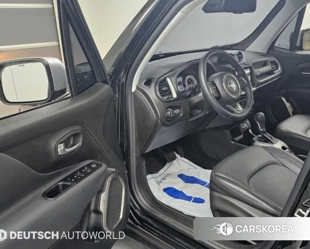 Jeep Renegade 2022 Черный из Кореи, фото 2