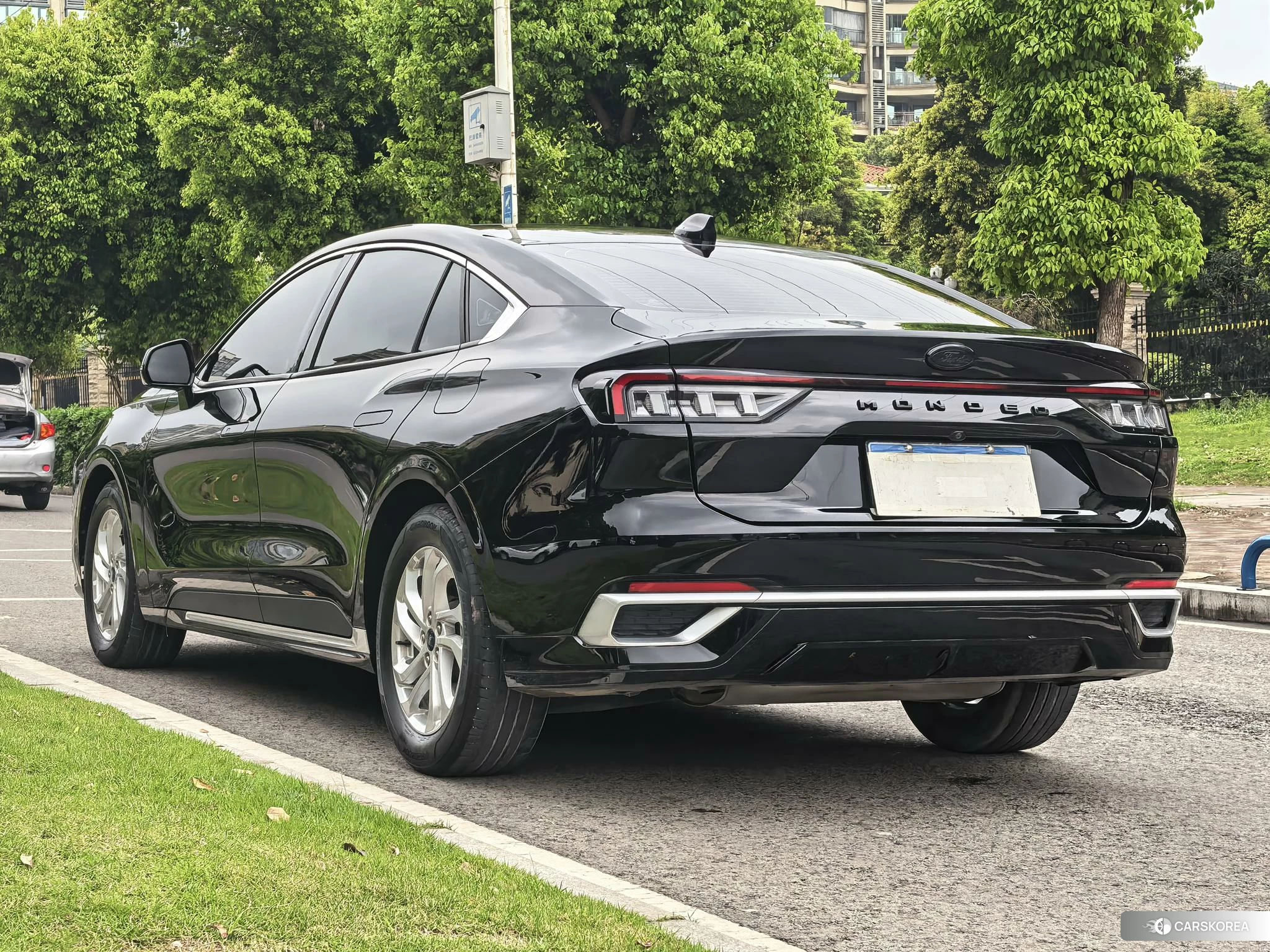 Ford Mondeo 2023 Черный из Китая, фото 2