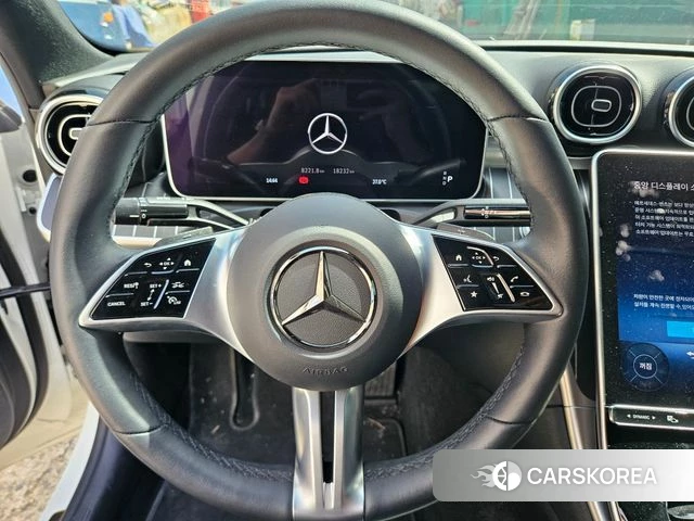 Mercedes-Benz C-Class W206 2024 Белый из Кореи, фото 2