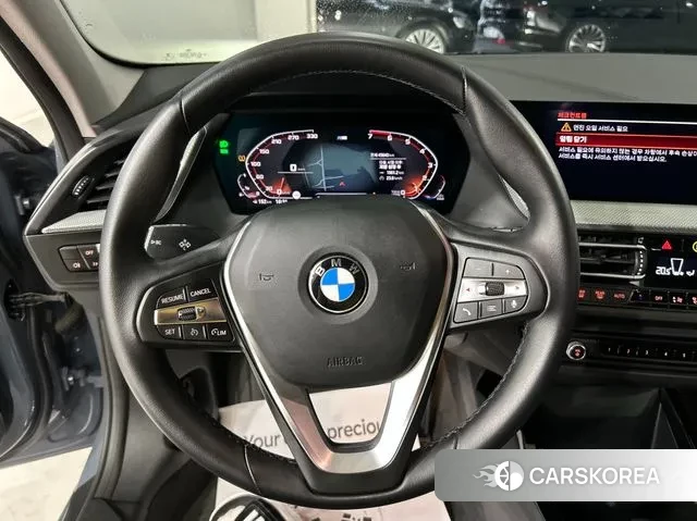 BMW 1 Series (F40) 2021 Серебристо-серый из Кореи, фото 2