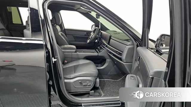 Hyundai Santa Fe (MX5) 2024 Черный из Кореи, фото 2