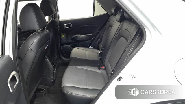 Hyundai Venue 2025 Белый из Кореи, фото 2