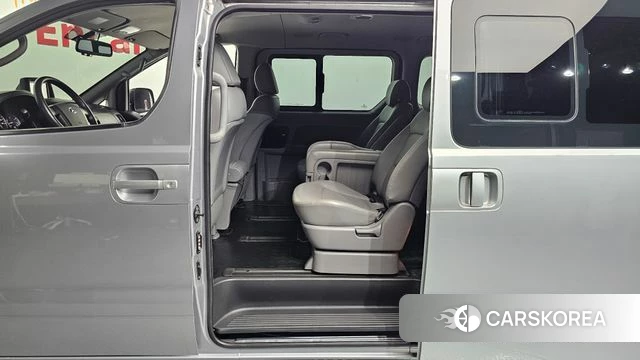 Hyundai The New Grand Starex 2020 Серебристо-серый из Кореи, фото 2