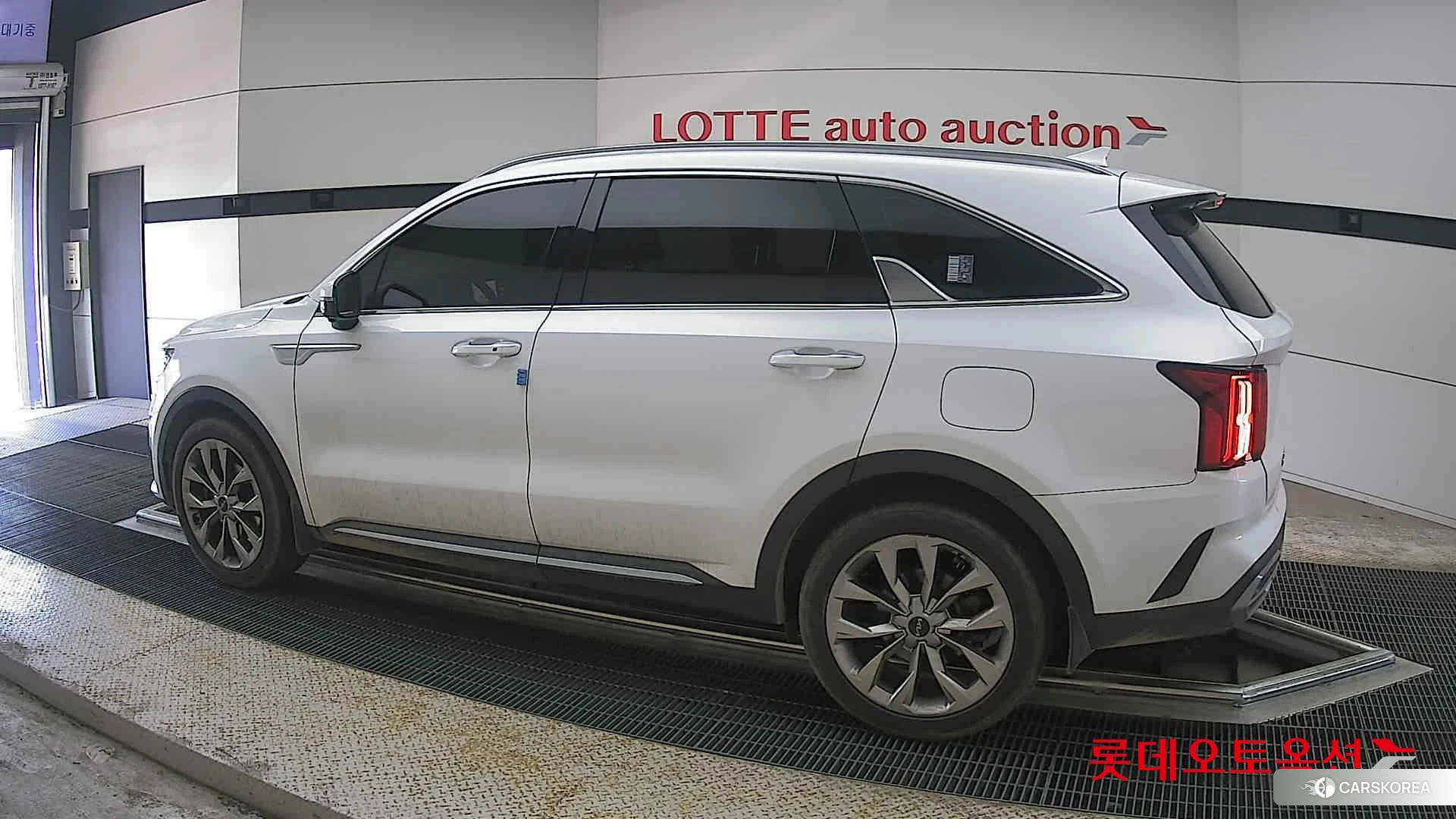 Kia Sorento 2022 Snow White Pearl (optional) из Кореи, фото 2