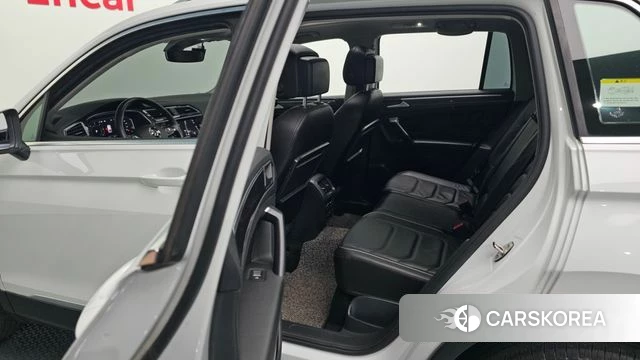 Volkswagen Tiguan second Generation 2020 Белый из Кореи, фото 2
