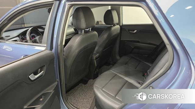 Kia Stonic 2018 Синий из Кореи, фото 2