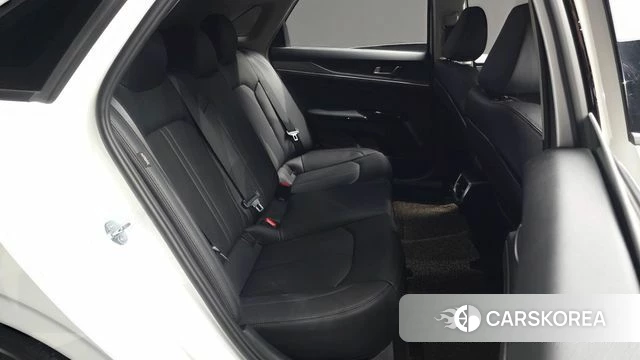 Kia The New K5 3rd generation 2024 Белый из Кореи, фото 2
